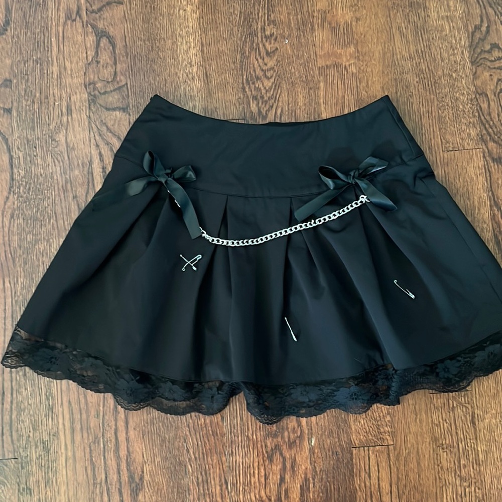 Black school girl goth skirt size 6 size Medium
